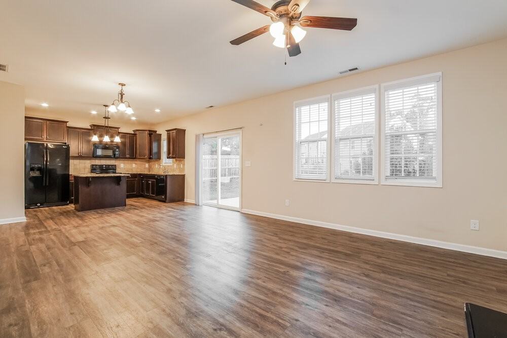 536 Mccarthy Dr - Photo 6 of 17