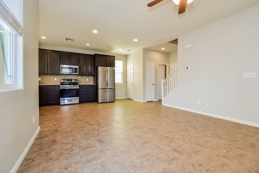 10132 Ruggles Mansion Ave - Photo 6 of 17