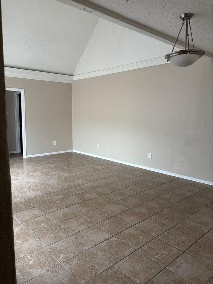 Crossway Apartments - Photo 5 of 50