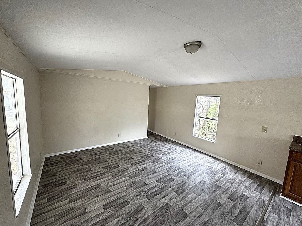 6502 Sandra Dr - Photo 3 of 8