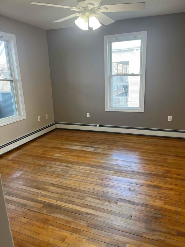 590 Champlain St - Photo 3 of 9