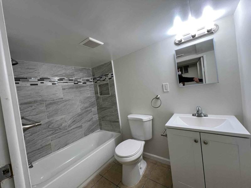 524 S Macon St - Photo 3 of 10