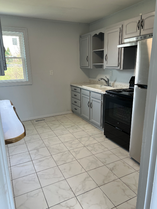 155 Crabb Ave - Photo 2 of 13