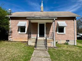 featured image of 21 Dallas Ave