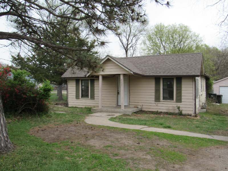 3222 Se Indiana Ave - Photo 3 of 18