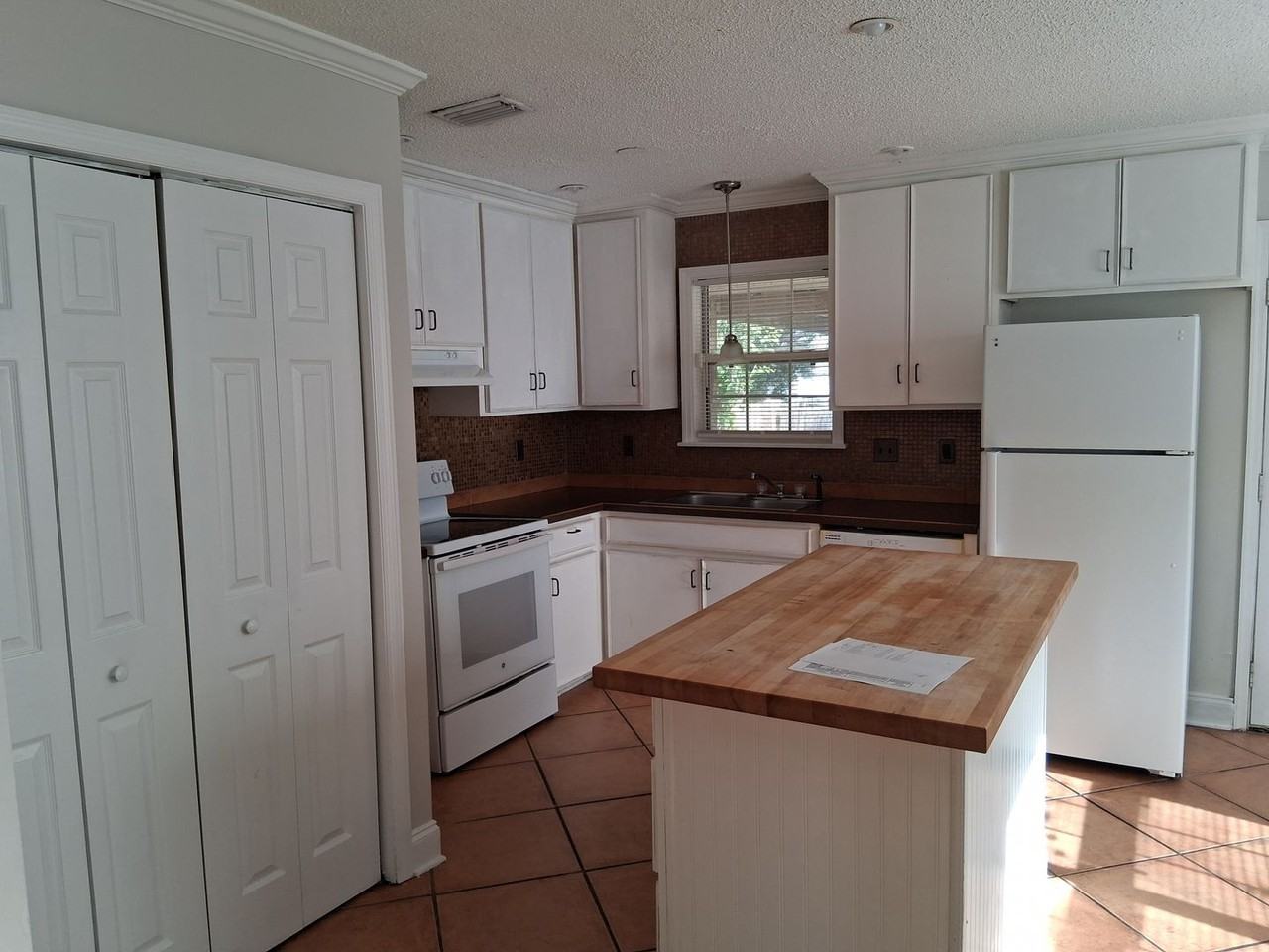 3027 Schroer Dr - Photo 6 of 15