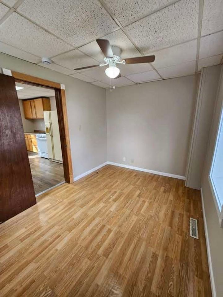 310 W Jefferson St - Photo 7 of 10