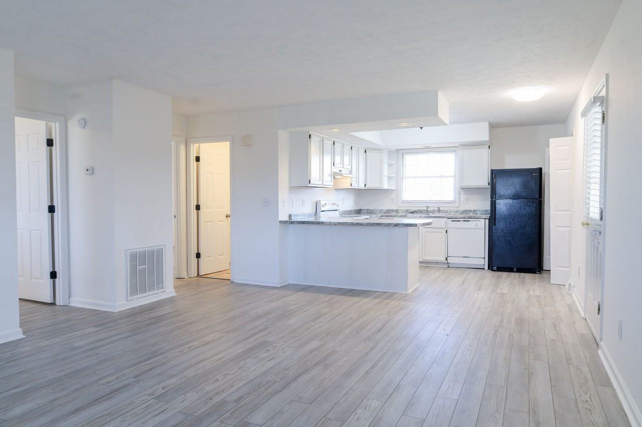 150 Bart Green Dr #2 - Photo 6 of 19