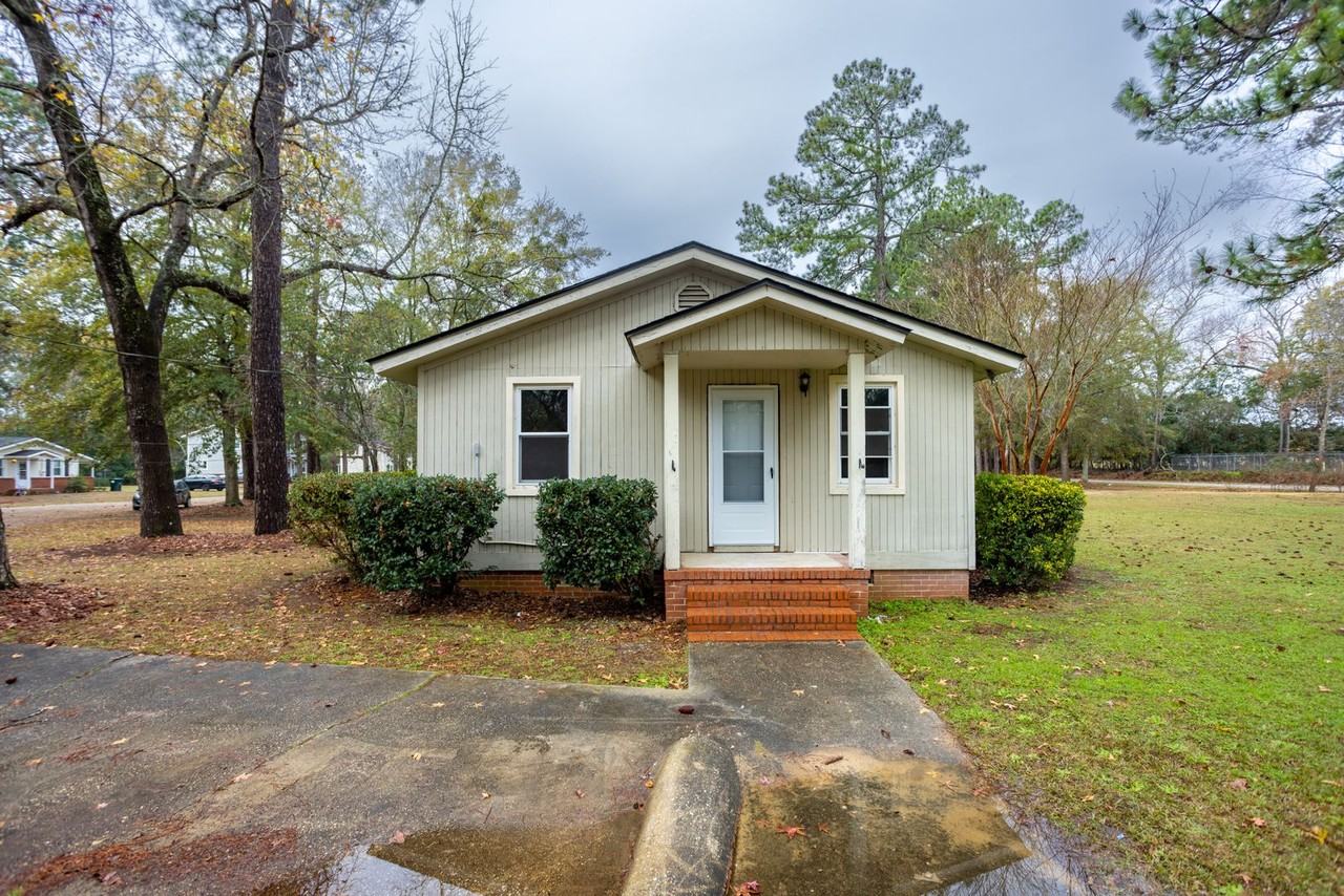 6 Country Squire Ct - Photo 3 of 17
