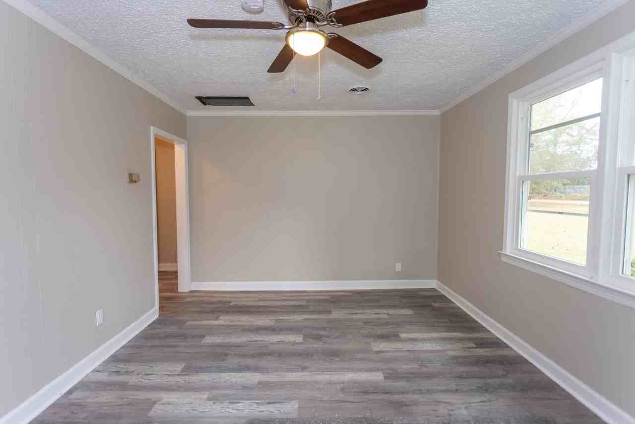 6 Country Squire Ct - Photo 5 of 17