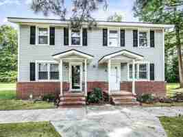 featured image of 11 Country Squire Ct