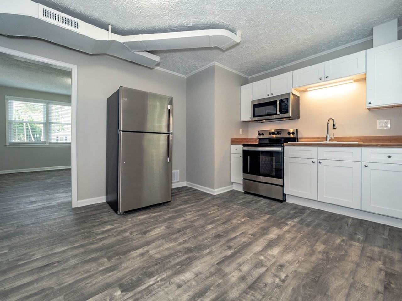 11 Country Squire Ct - Photo 7 of 15