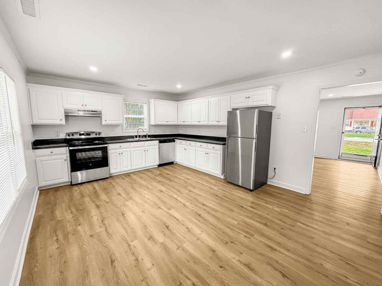 509 Drexel Rd - Photo 6 of 33