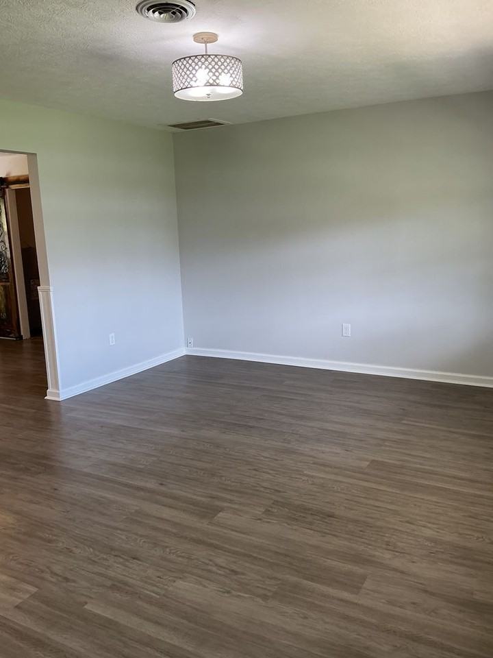 1229 Wilson Rd - Photo 2 of 20