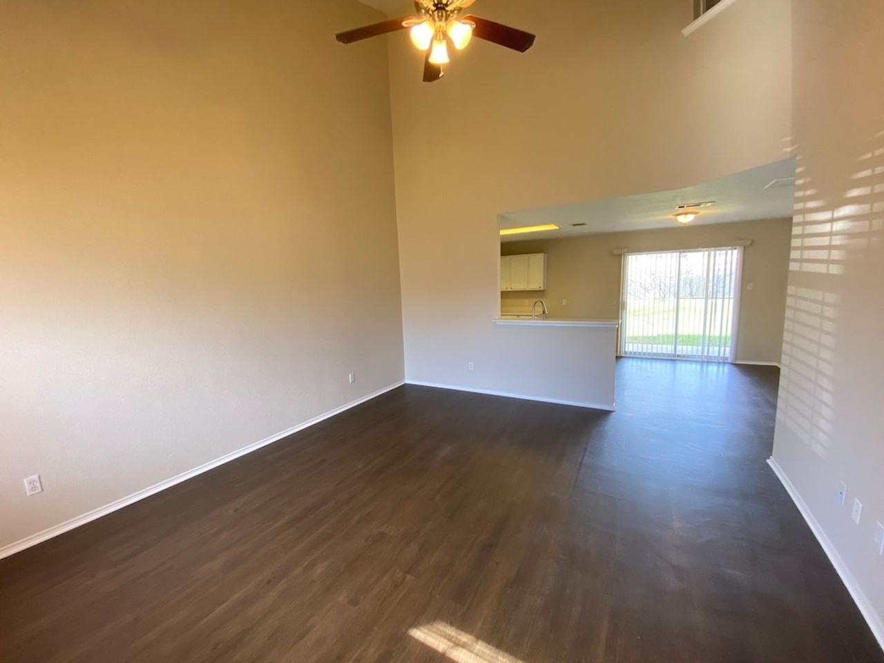 17416 Wiseman Dr - Photo 3 of 41