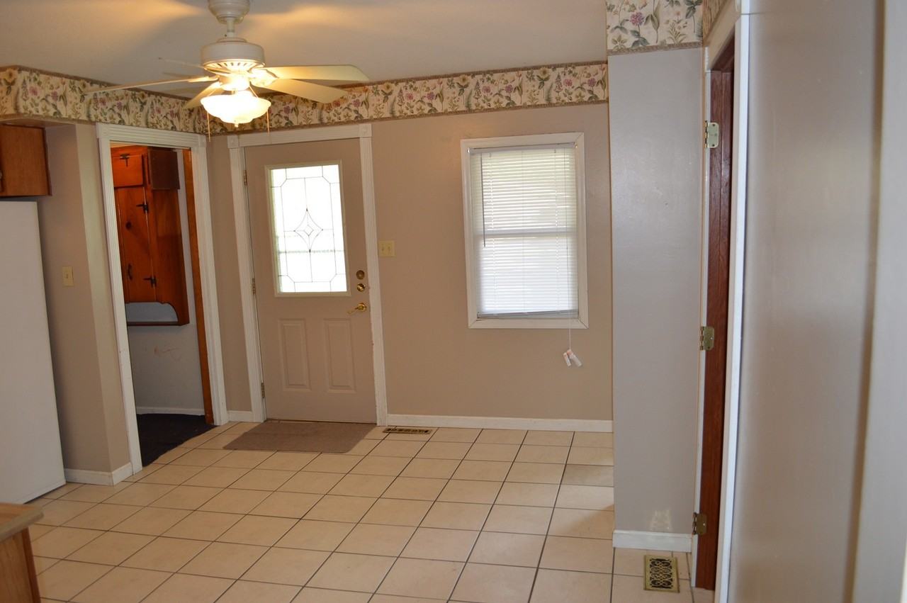 629 7th Ave N - Photo 7 of 15