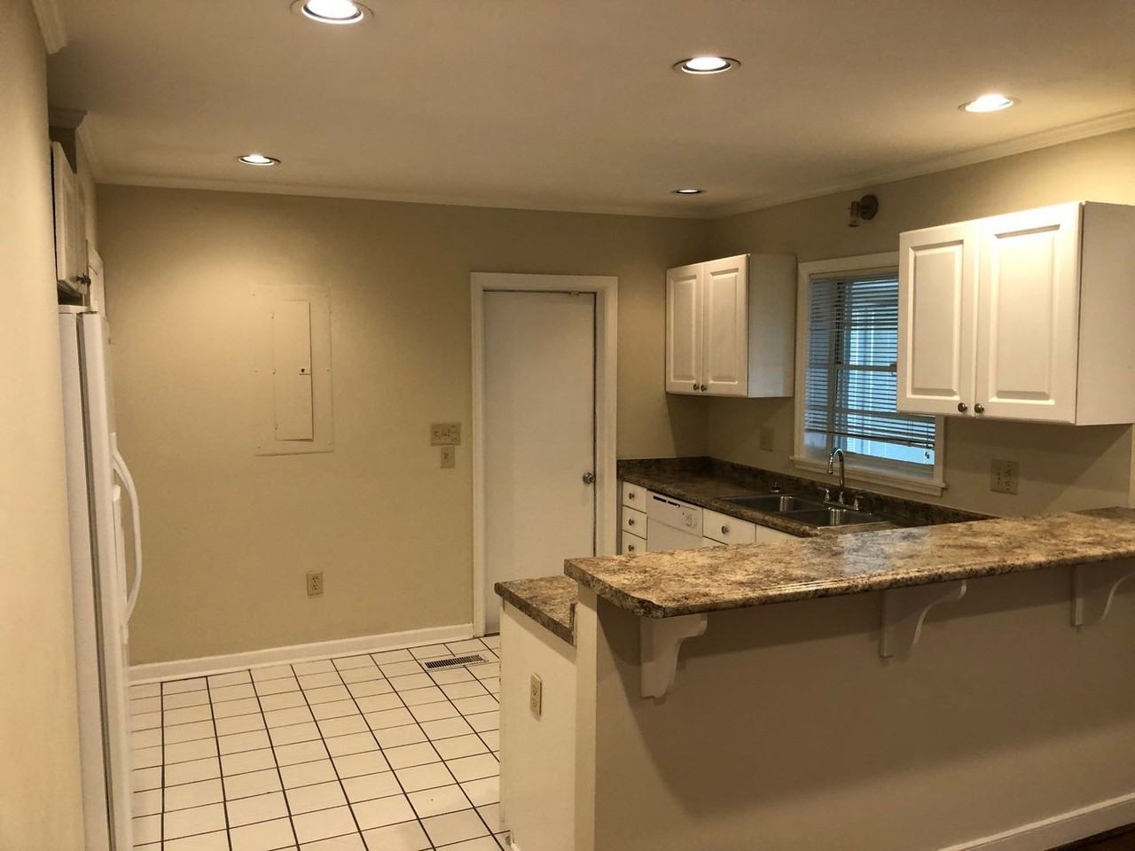 2002 N Decatur Rd Ne - Photo 7 of 13