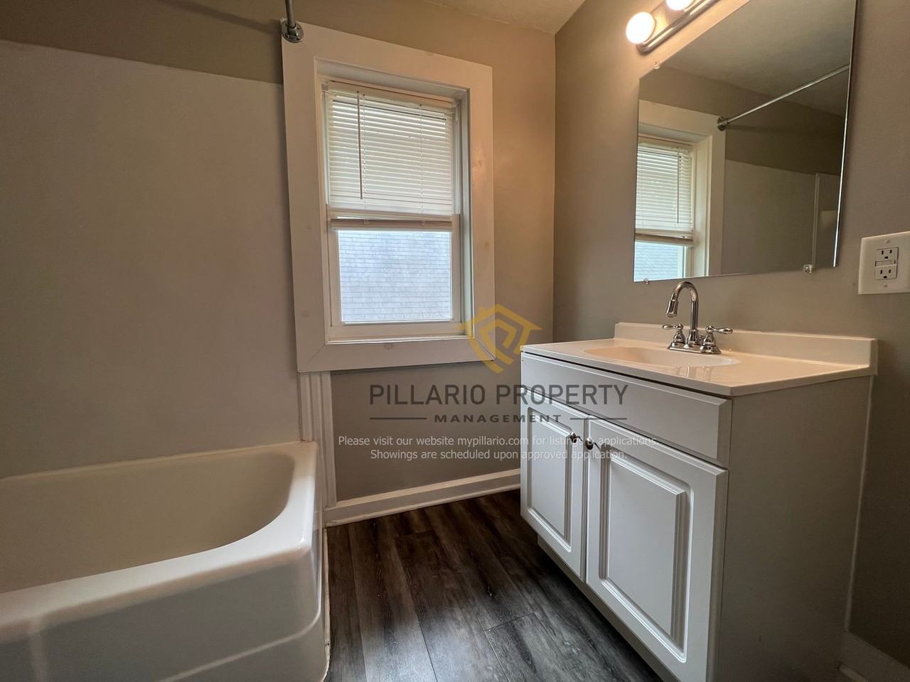 619 N Sherman Dr - Photo 4 of 17