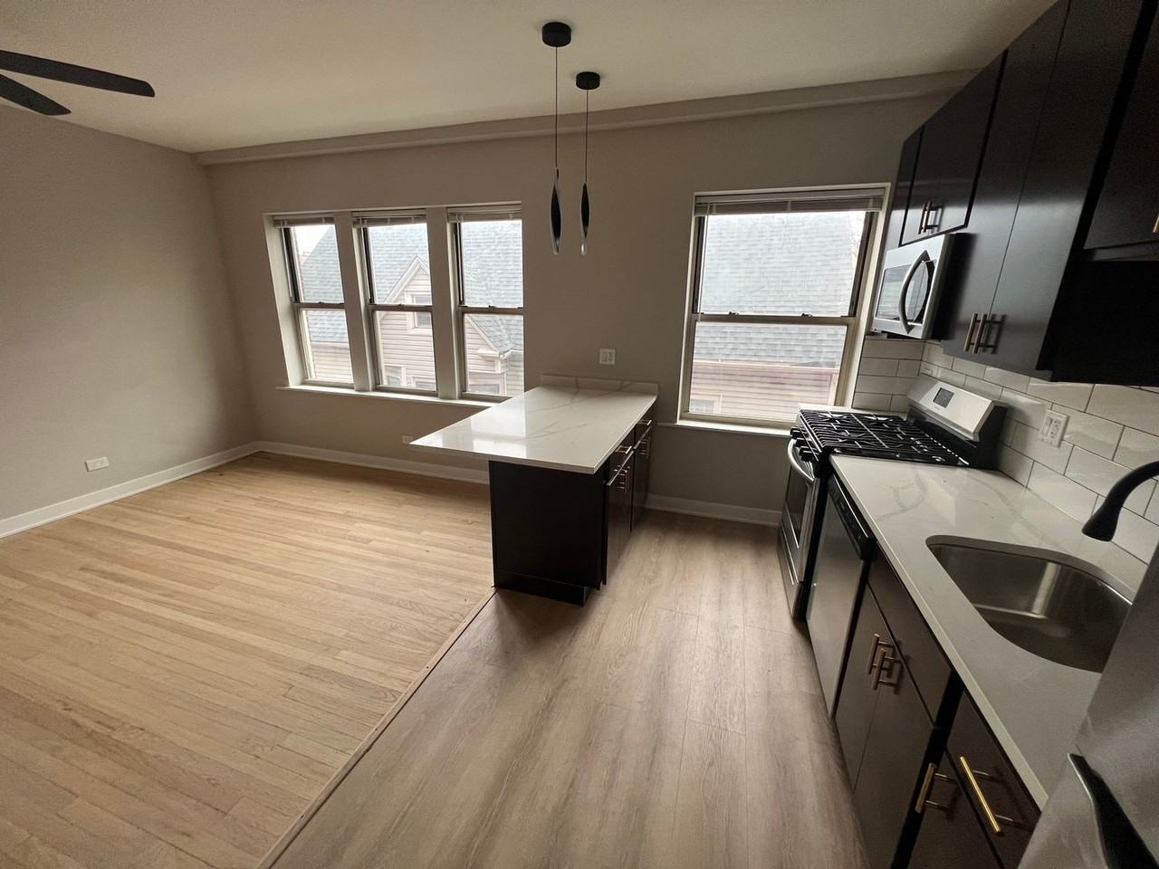 4035 Central Park - Photo 3 of 17