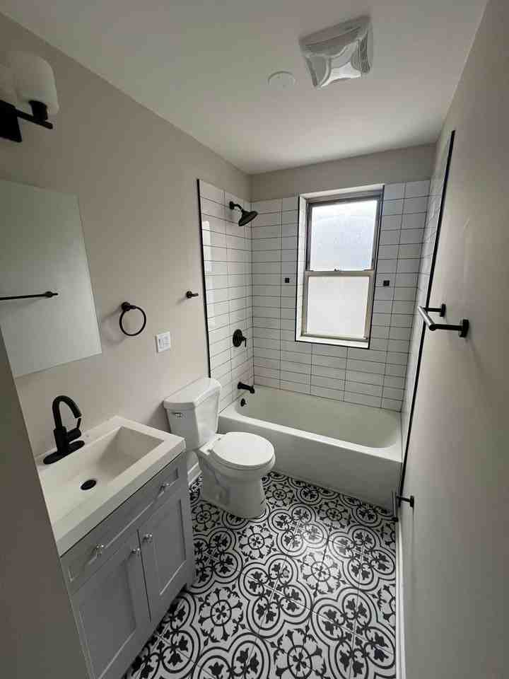 4035 Central Park - Photo 5 of 17