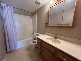 featured image of 912 N Walnut St