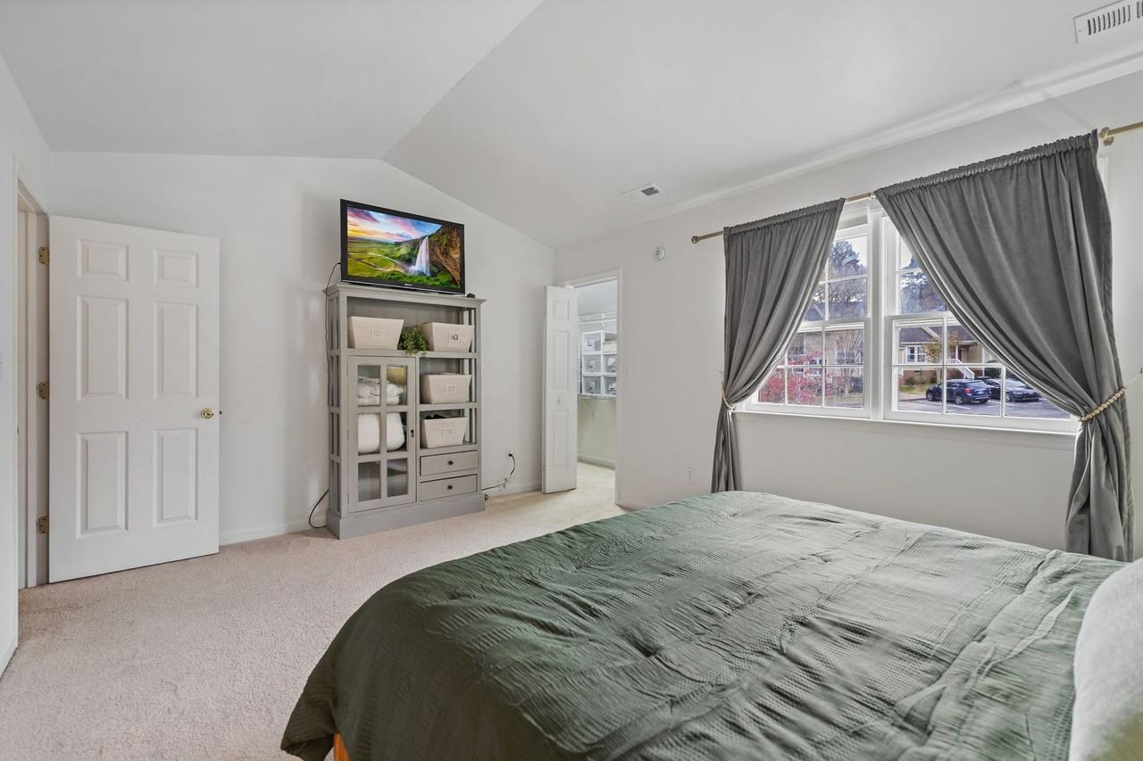 126 Shady Spring Place - Photo 7 of 14