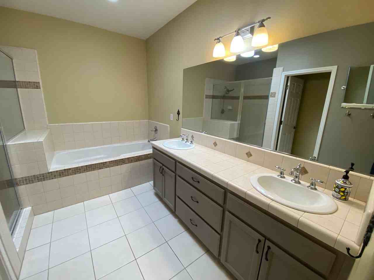 1049 Tranquil Hills Ct - Photo 2 of 50