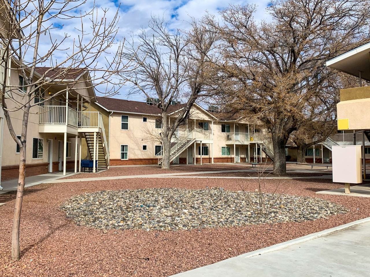Phoenix Apartments: Rises Above the Rest! - Photo 2 of 34