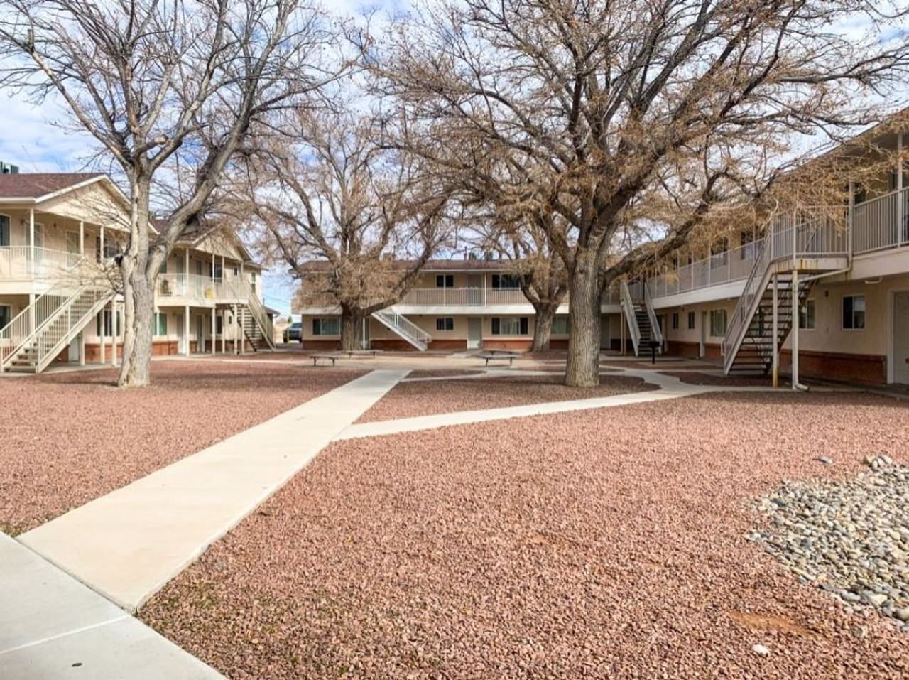 Phoenix Apartments: Rises Above the Rest! - Photo 3 of 34