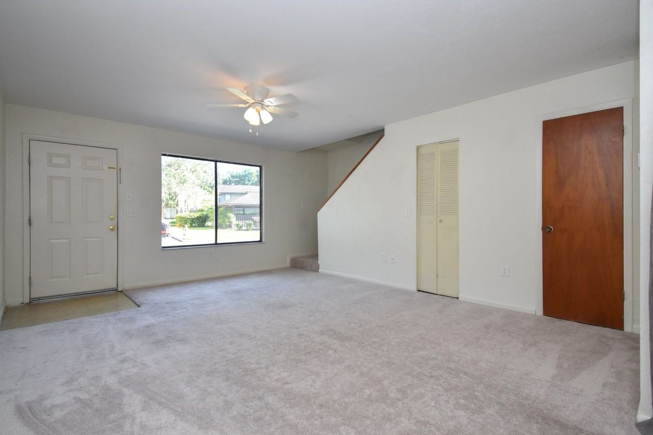 2300 Southwest 43rd Street #C3 - Photo 3 of 15