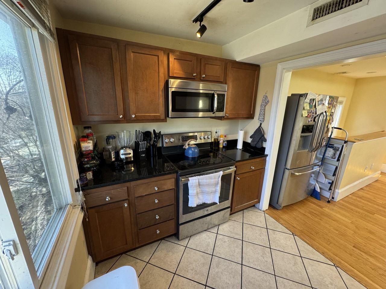 208 Holland St #2 - Photo 7 of 35