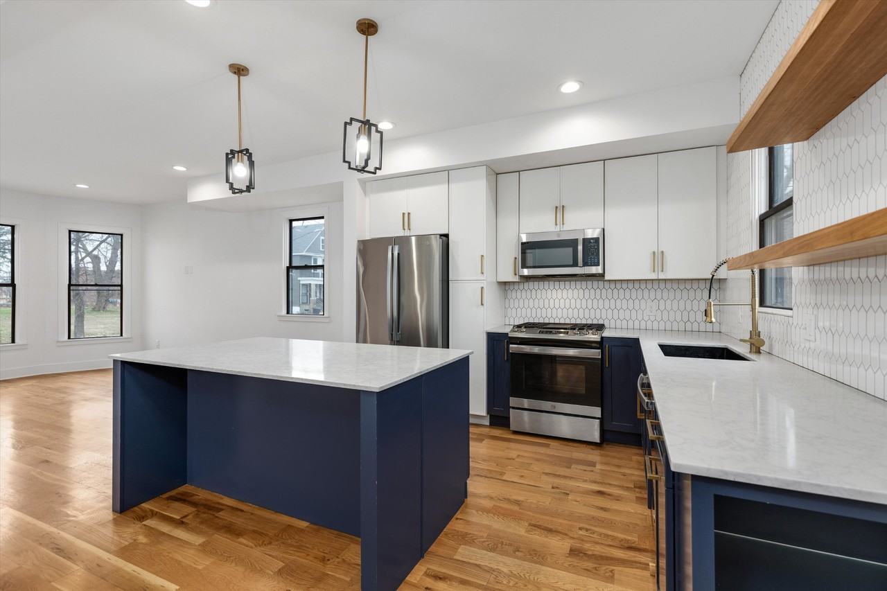 1321 Belvidere St #NA - Photo 3 of 17
