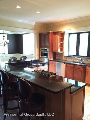 918 S Summerlin Ave - Photo 2 of 28