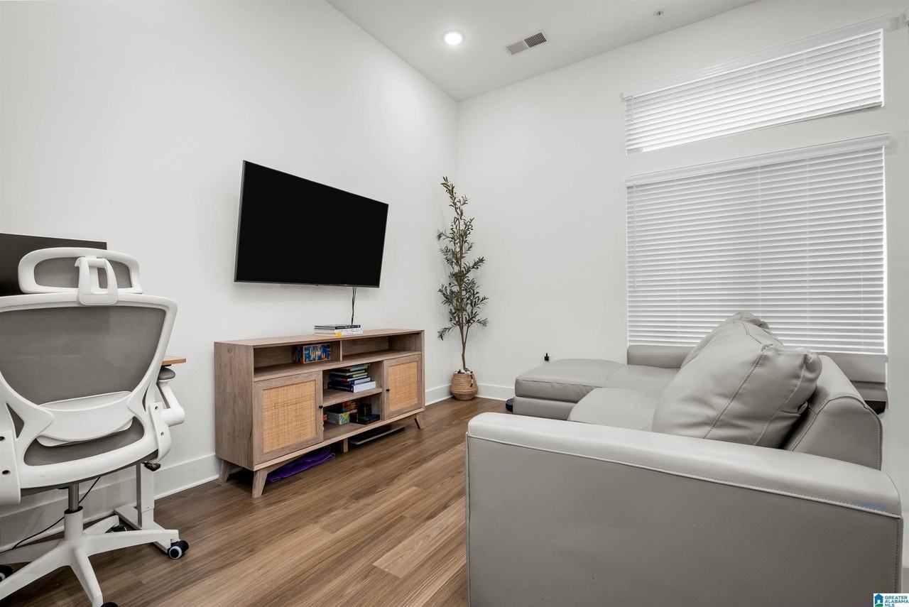 1329 4th Ave S #314 - Photo 4 of 21