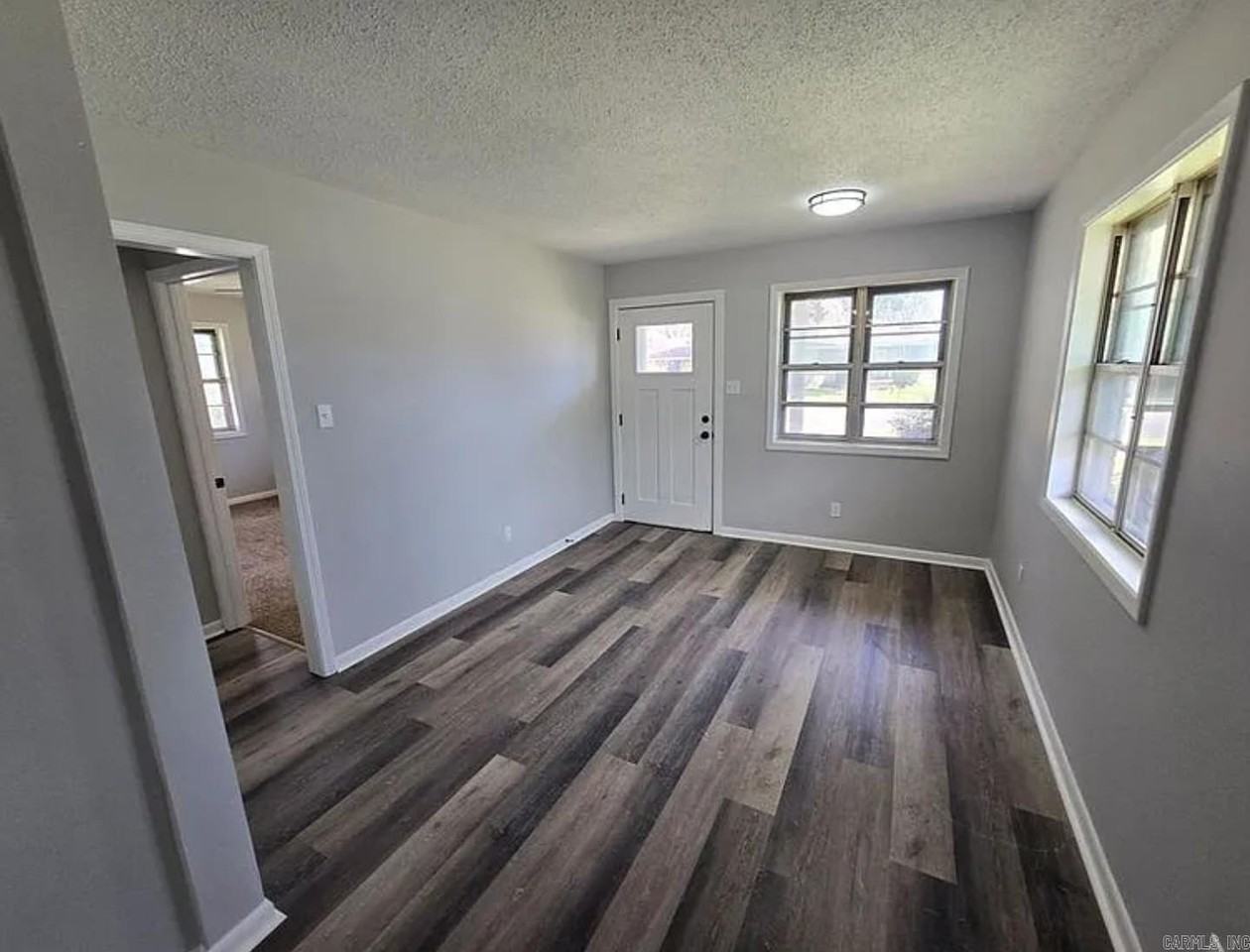 701 North Cedar Street - Photo 4 of 7