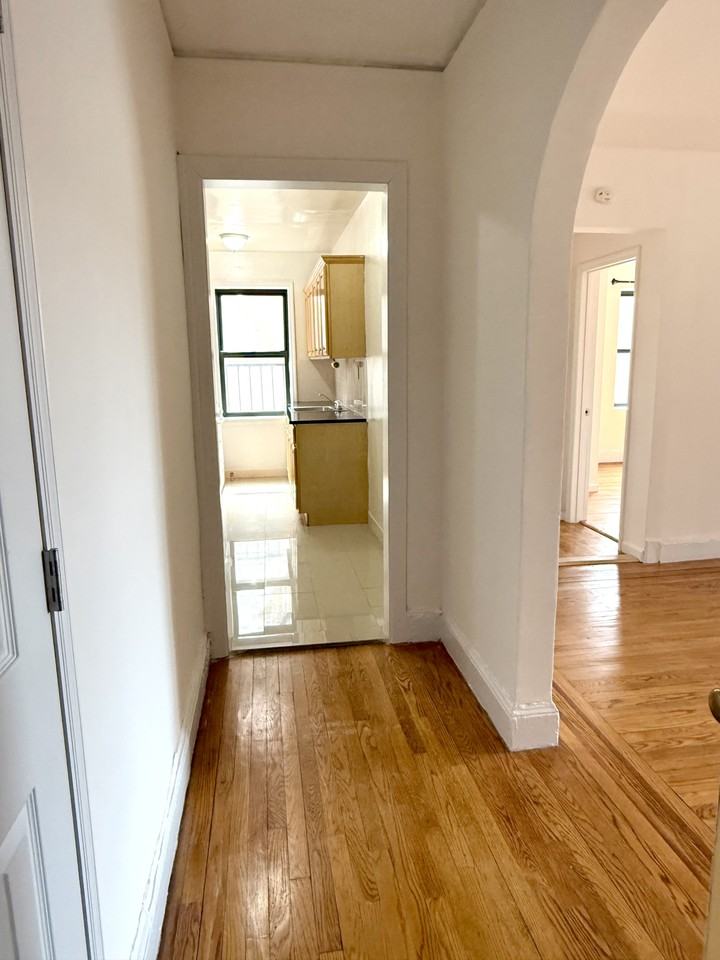 Palmer Ave & Larchmont Ave #2 - Photo 2 of 9