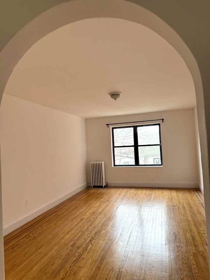 Palmer Ave & Larchmont Ave #2 - Photo 3 of 9