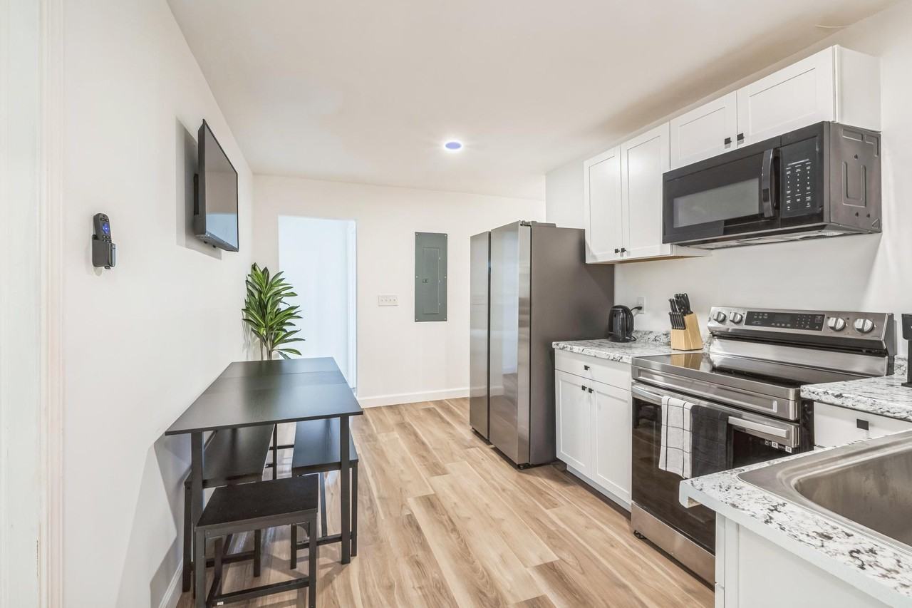 Adelle St Se - Photo 6 of 18