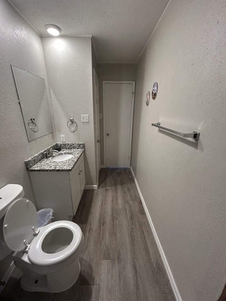 Cloverglen Dr - Photo 3 of 13