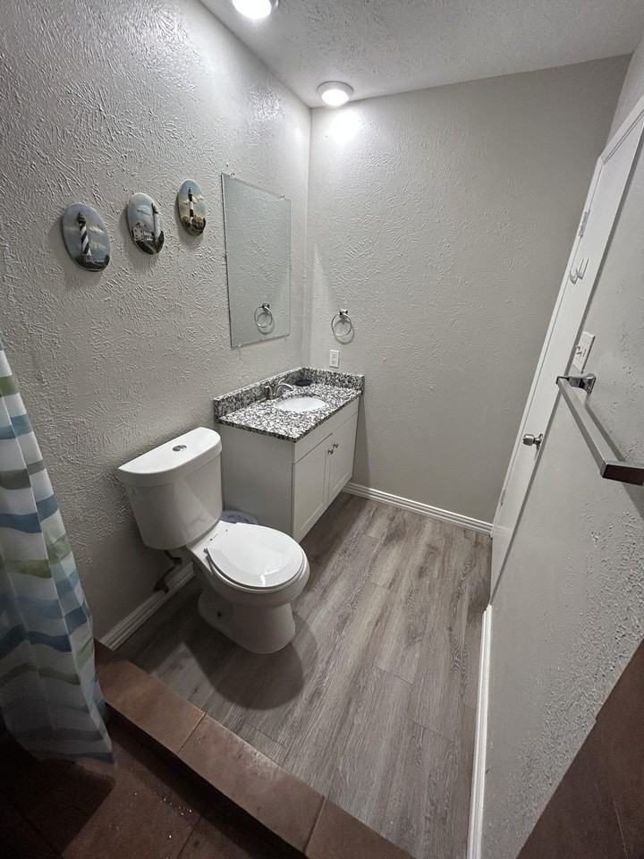 Cloverglen Dr - Photo 5 of 13