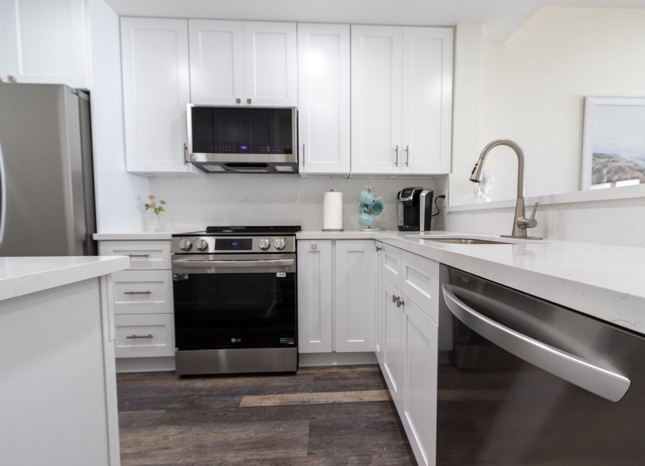 7700 Seawall Blvd - Photo 6 of 22