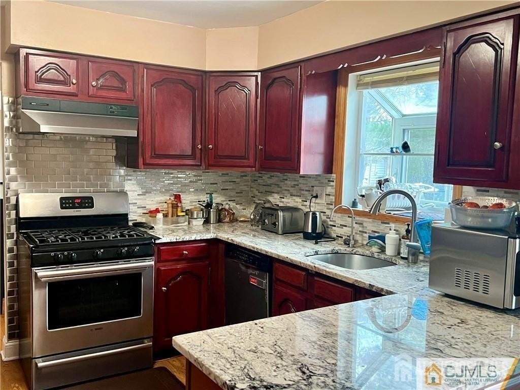 17 Marlin Ave W - Photo 3 of 13