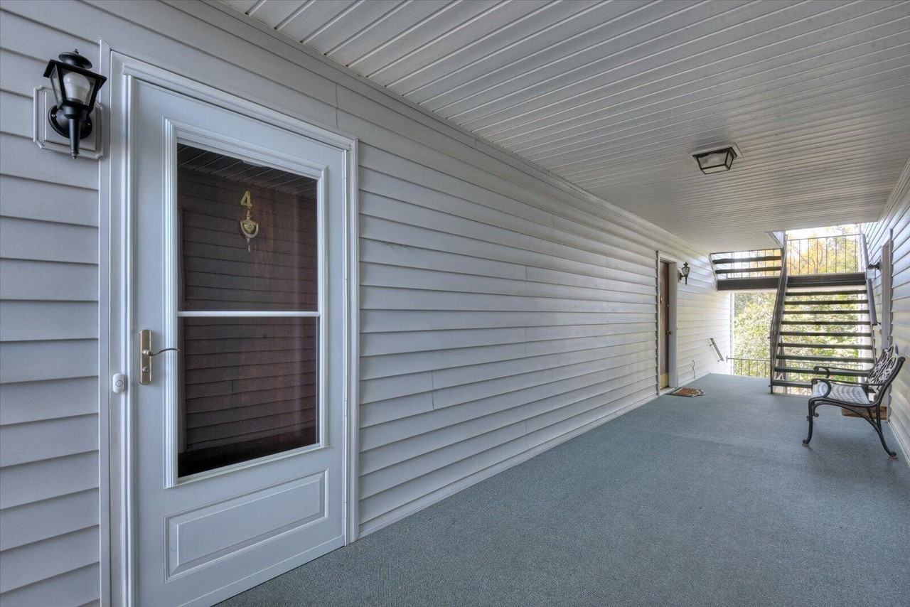 325 Laurens St Sw - Photo 2 of 24