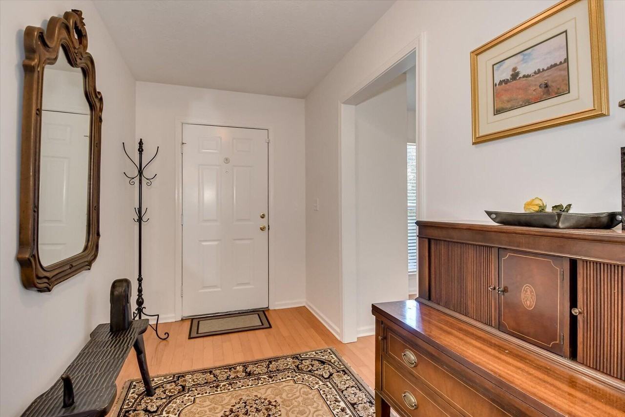 128 Kendallwood Ct - Photo 3 of 50