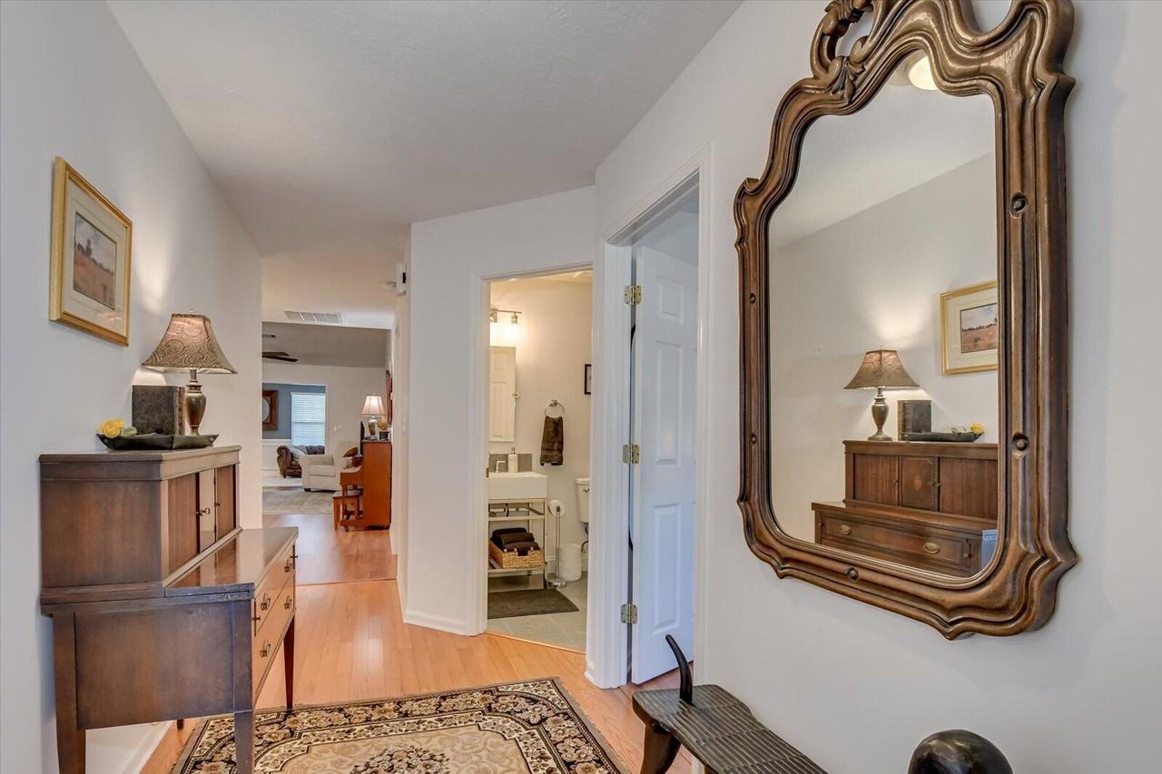 128 Kendallwood Ct - Photo 4 of 50