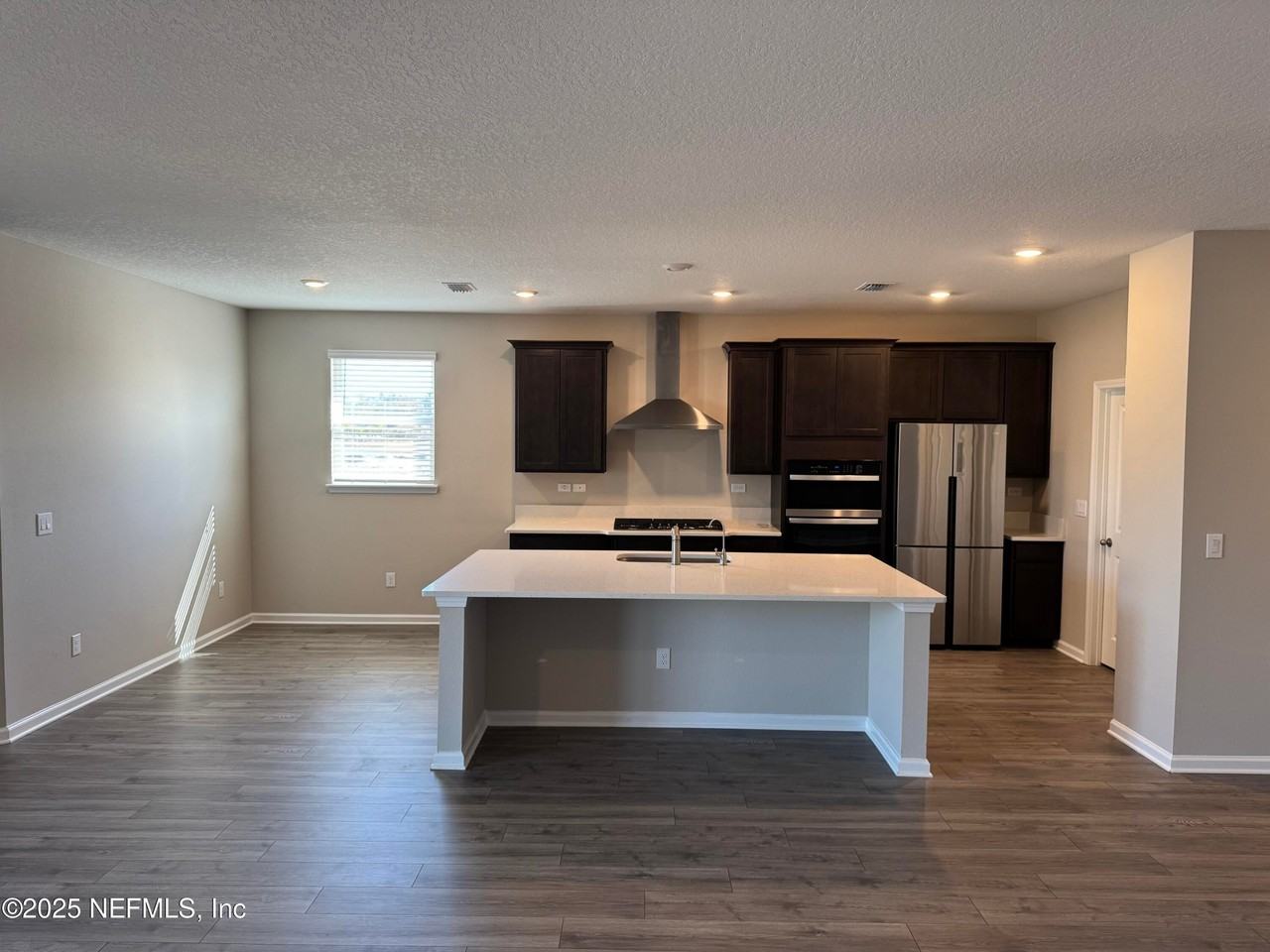 65 Silver Heron Way - Photo 3 of 18