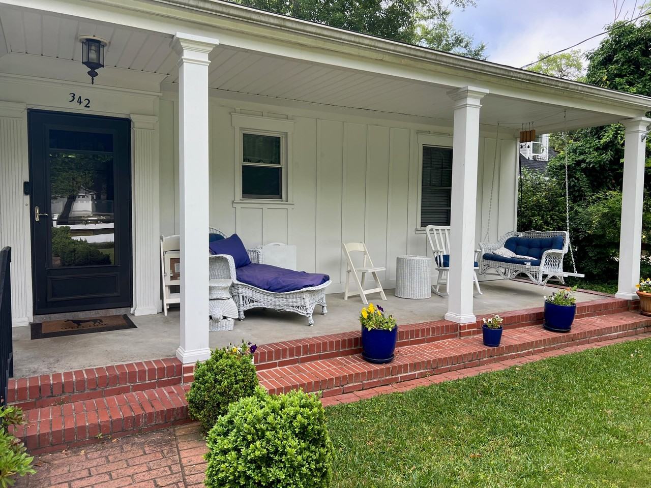 342 Marion St Se - Photo 3 of 36