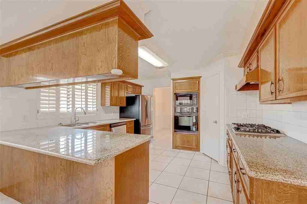 2407 Williams Grant St - Photo 6 of 40