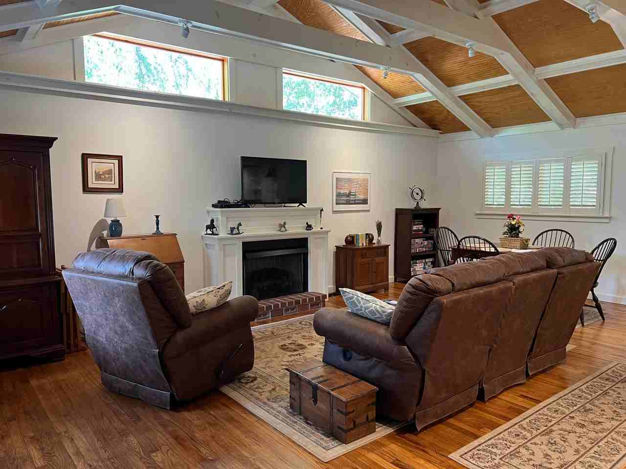 206 Sumter St Se - Photo 5 of 18