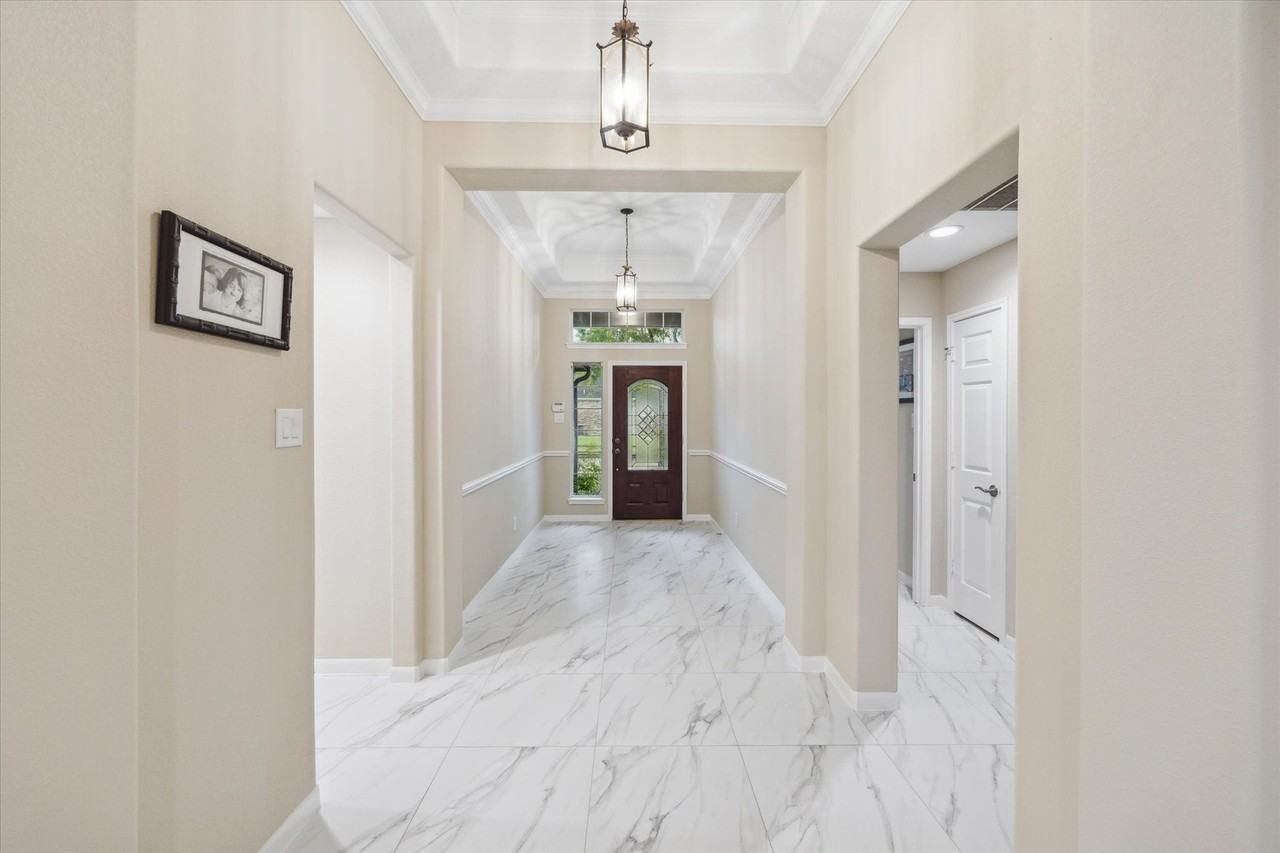 416 Twin Timbers Ln - Photo 2 of 16